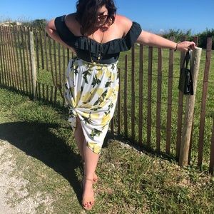 Lemon skirt size extra large